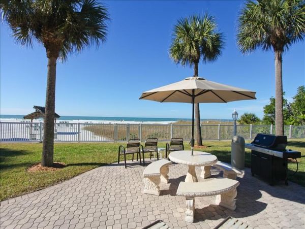Siesta Key Vacation Condo Two Bedrooms Sleeps Five Guests