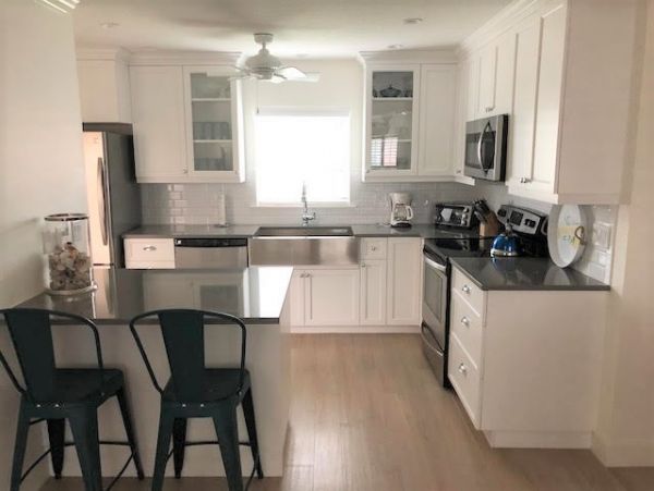 Beachside Vacation Villa in Siesta Key Sleeps  5 Guests