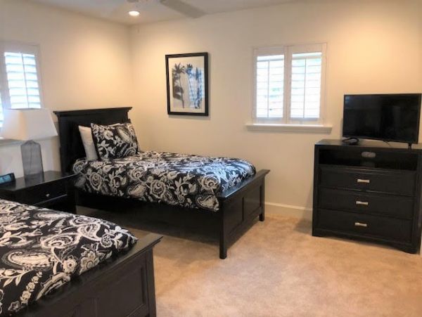 Beachside Vacation Villa in Siesta Key Sleeps  5 Guests