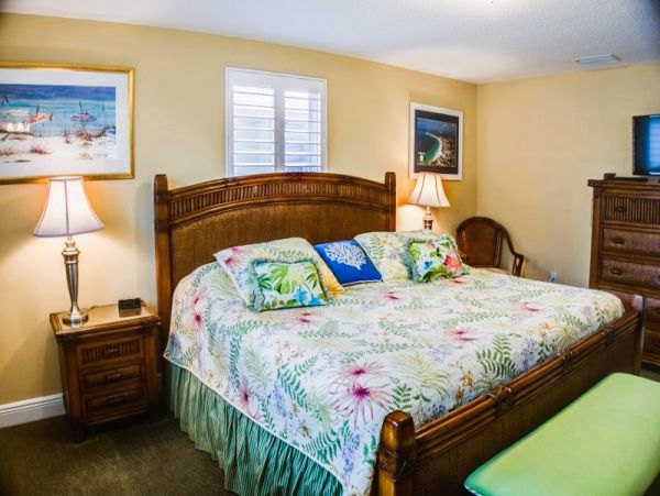 Siesta Key Vacation Condo Walk to Beach