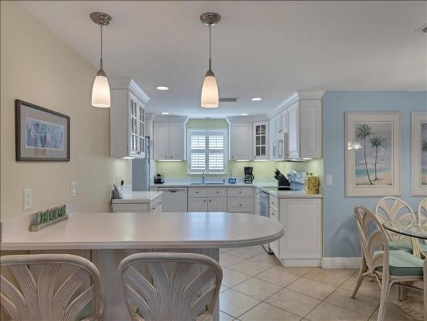 Charming 2-Bedroom Beachside Home in Siesta Key