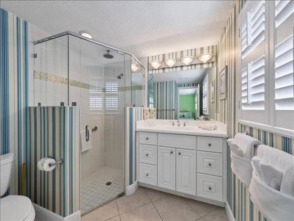 Charming 2-Bedroom Beachside Home in Siesta Key