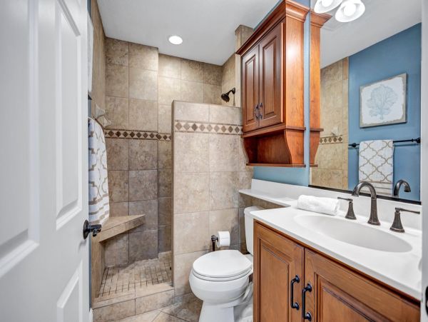 Siesta Key Beautifully Updated One-Bedroom Vacation Retreat