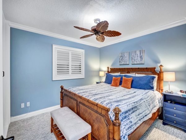 Siesta Key Beautifully Updated One-Bedroom Vacation Retreat