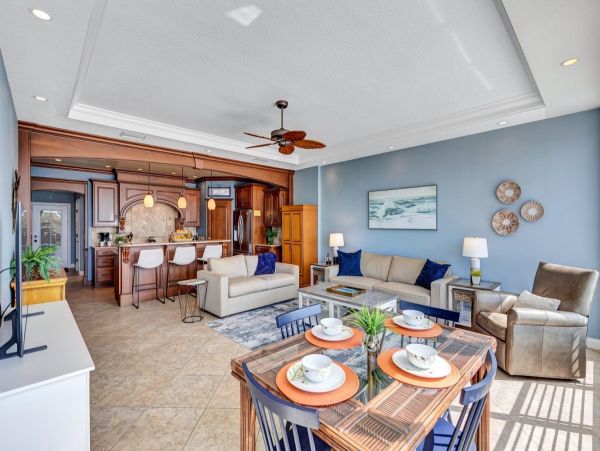 Siesta Key Beautifully Updated One-Bedroom Vacation Retreat