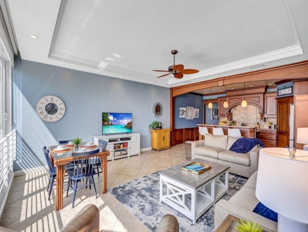Siesta Key Beautifully Updated One-Bedroom Vacation Retreat