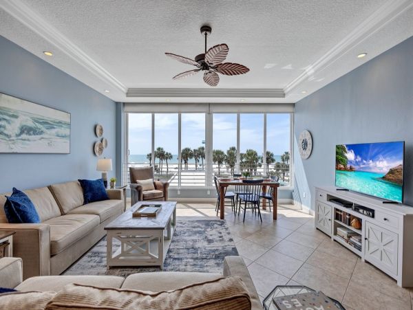 Siesta Key Beautifully Updated One-Bedroom Vacation Retreat
