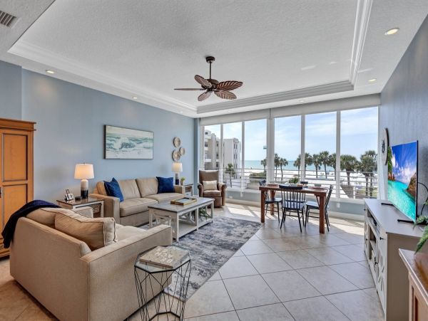 Siesta Key Beautifully Updated One-Bedroom Vacation Retreat