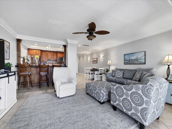 Siesta Key One Bedroom Vacation Condo with Stunning Gulf Views