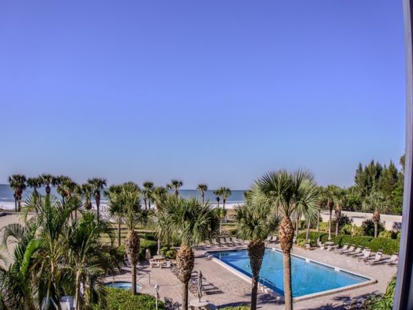 Siesta Key One Bedroom Vacation Condo with Stunning Gulf Views