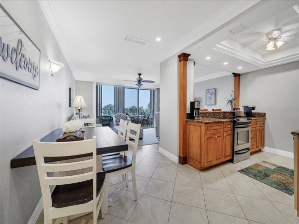 Siesta Key One Bedroom Vacation Condo with Stunning Gulf Views