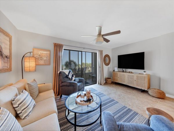 Lovely Siesta Key One Bedroom Vacation Condo