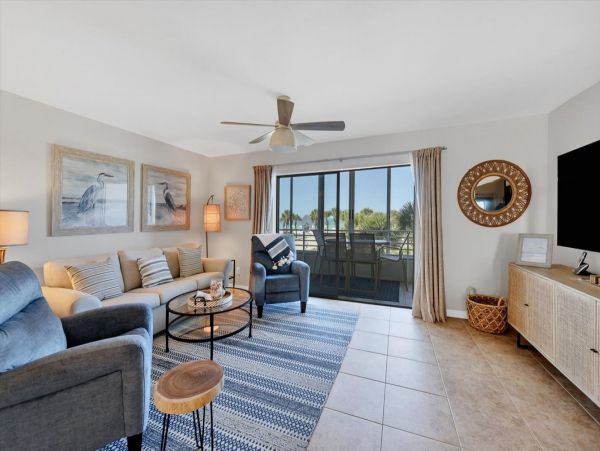 Lovely Siesta Key One Bedroom Vacation Condo