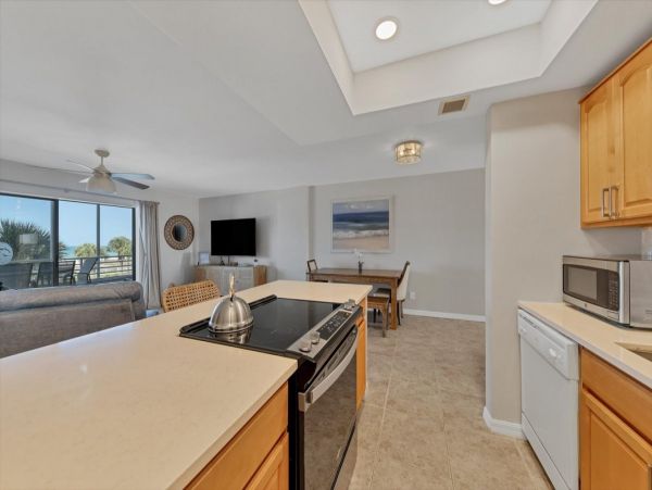 Lovely Siesta Key One Bedroom Vacation Condo