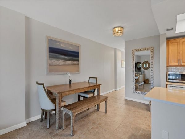 Lovely Siesta Key One Bedroom Vacation Condo