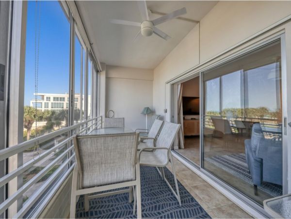 Lovely Siesta Key One Bedroom Vacation Condo