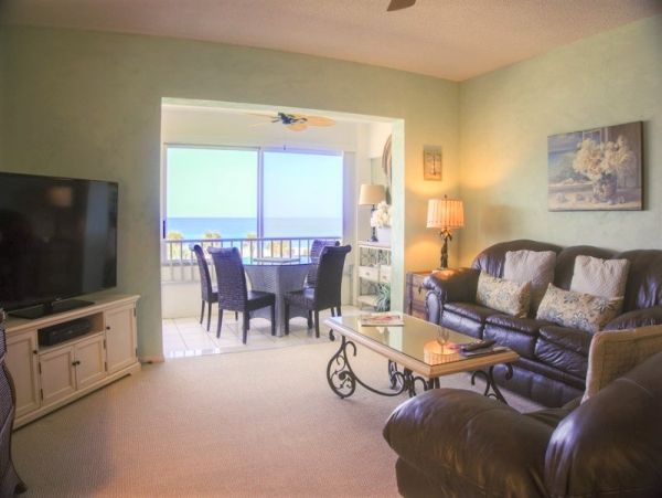 Siesta Key Two Bedroom Vacation Condo Sleeps 4