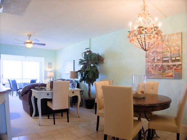Siesta Key Two Bedroom Vacation Condo Sleeps 4