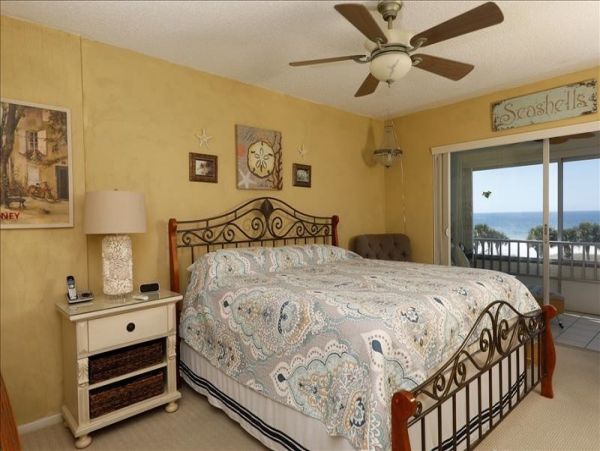 Siesta Key Two Bedroom Vacation Condo Sleeps 4