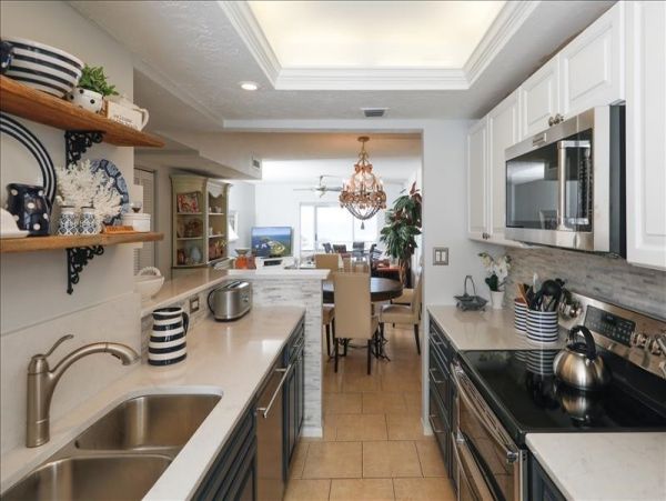 Siesta Key Two Bedroom Vacation Condo Sleeps 4