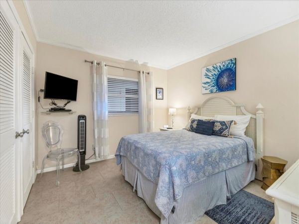 Gulf Front Two Bedroom Siesta Key Vacation Condo