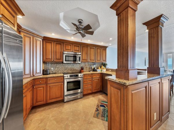 Beachfront 2 Bedroom Siesta Key Condo Sleeps 5 Guests