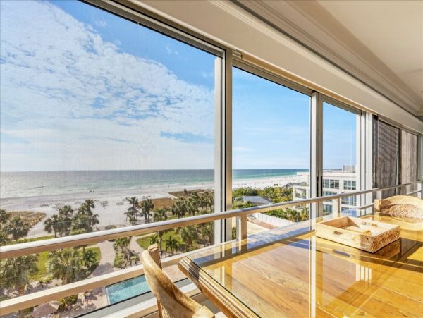 Beachfront 2 Bedroom Siesta Key Condo Sleeps 5 Guests