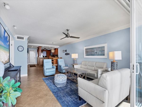 Beachfront 2 Bedroom Siesta Key Condo Sleeps 5 Guests