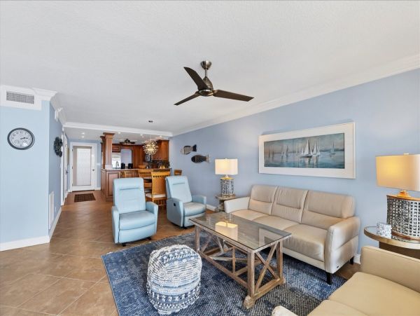 Beachfront 2 Bedroom Siesta Key Condo Sleeps 5 Guests