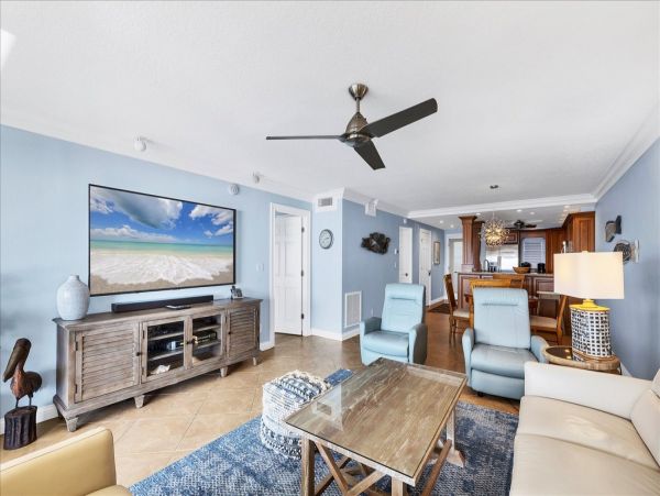 Beachfront 2 Bedroom Siesta Key Condo Sleeps 5 Guests