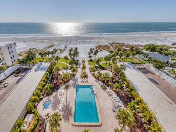 Two Bedroom Siesta Key Beachfront Pool
