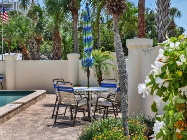 Two Bedroom Siesta Key Beachfront Pool