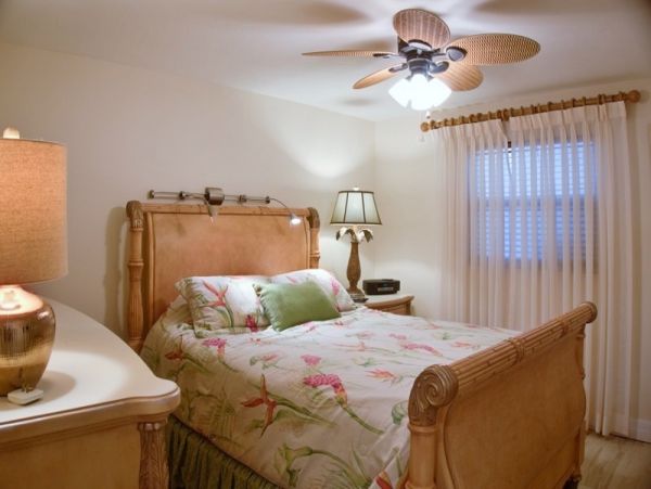 Gulf Views Siesta Key Vacation 2-Bedroom Condo Right on the Beach!