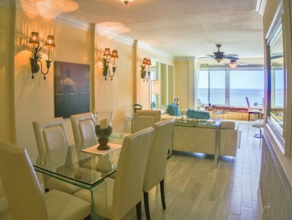 Gulf Views Siesta Key Vacation 2-Bedroom Condo Right on the Beach!