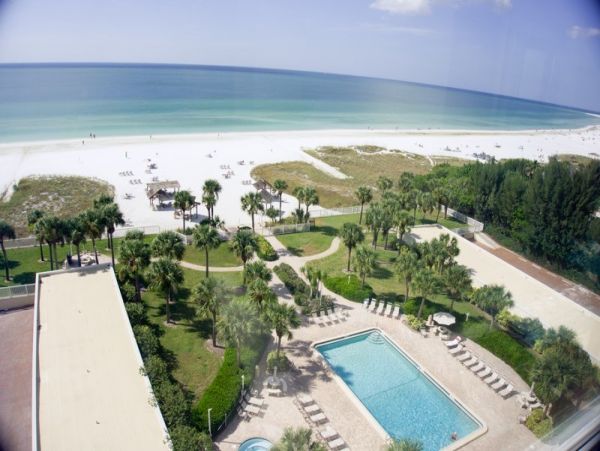 Gulf Views Siesta Key Vacation 2-Bedroom Condo Right on the Beach!