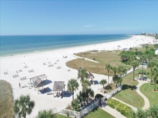 Chic Beachfront 3 Bedroom