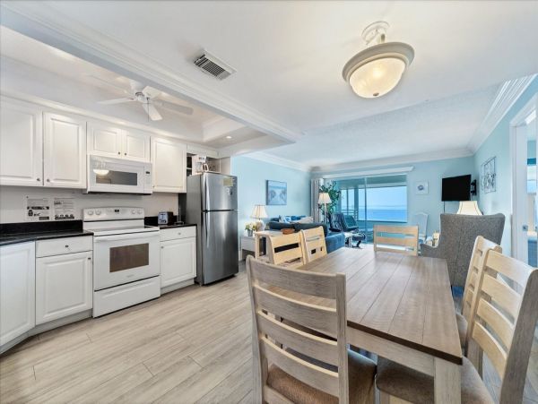Chic Beachfront 3 Bedroom