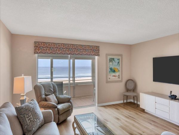 Siesta Key Gulf View Vacation Rental Luxury 2-Bedroom Beachfront Condo