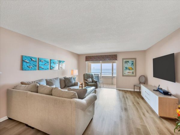 Siesta Key Gulf View Vacation Rental Luxury 2-Bedroom Beachfront Condo