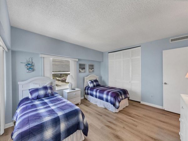Siesta Key Gulf View Vacation Rental Luxury 2-Bedroom Beachfront Condo
