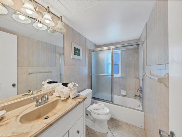 Siesta Key Gulf View Vacation Rental Luxury 2-Bedroom Beachfront Condo
