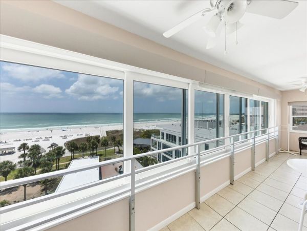 Siesta Key Gulf View Vacation Rental Luxury 2-Bedroom Beachfront Condo