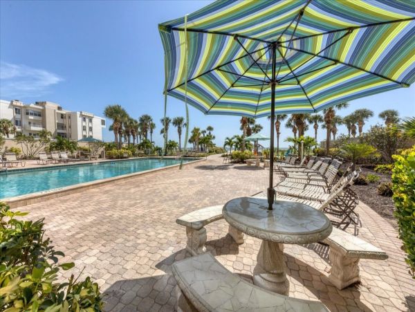 Siesta Key Gulf View Vacation Rental Luxury 2-Bedroom Beachfront Condo