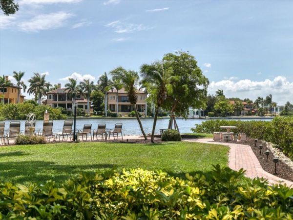 Siesta Key Gulf View Vacation Rental Luxury 2-Bedroom Beachfront Condo