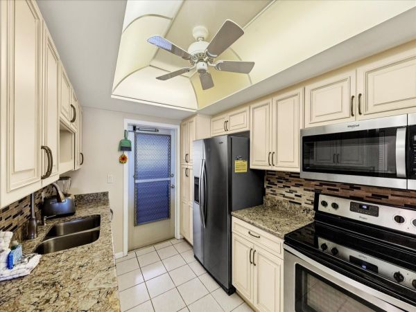 Siesta Key Gulf View Vacation Rental Luxury 2-Bedroom Beachfront Condo