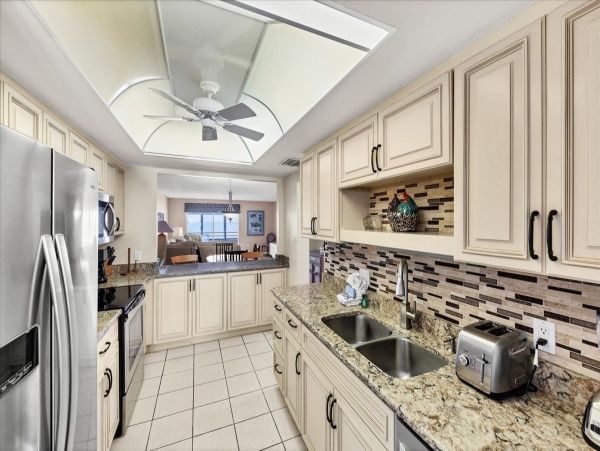 Siesta Key Gulf View Vacation Rental Luxury 2-Bedroom Beachfront Condo