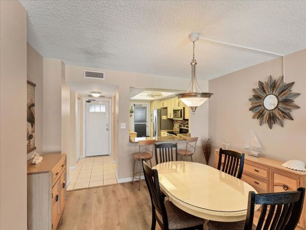 Siesta Key Gulf View Vacation Rental Luxury 2-Bedroom Beachfront Condo