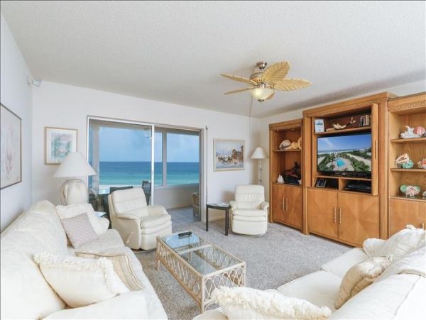 Two Bedroom Siesta Key Condo Great Views Sleeps Four Guests