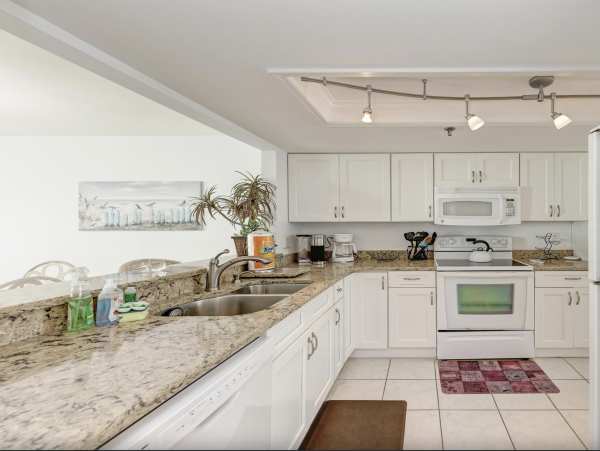 Anna Maria Island Beach Front Condo 30 Yards from the Beach