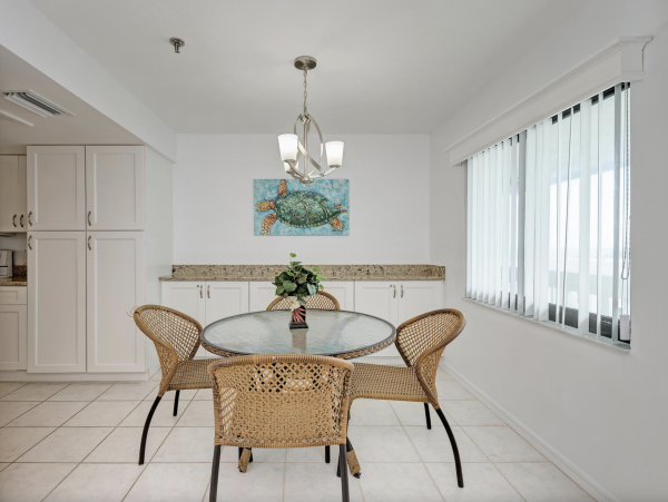 Anna Maria Island Beach Front Condo 30 Yards from the Beach